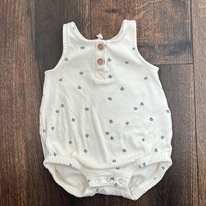Quincy Mae Blueberry Sleeveless Bubble Romper (flawed)
